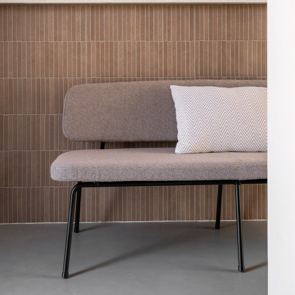 Eettafelbank-met-rugleuning